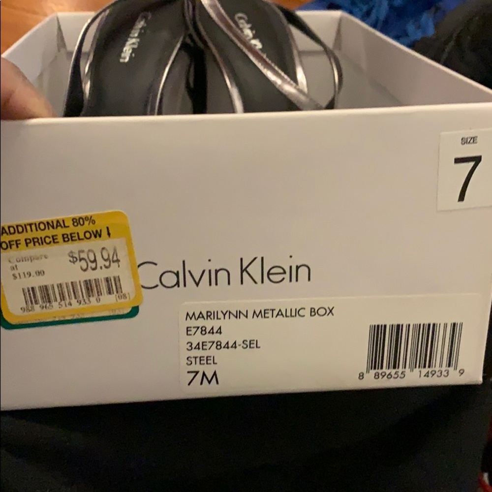 Calvin Klein - Picture 2 of 2